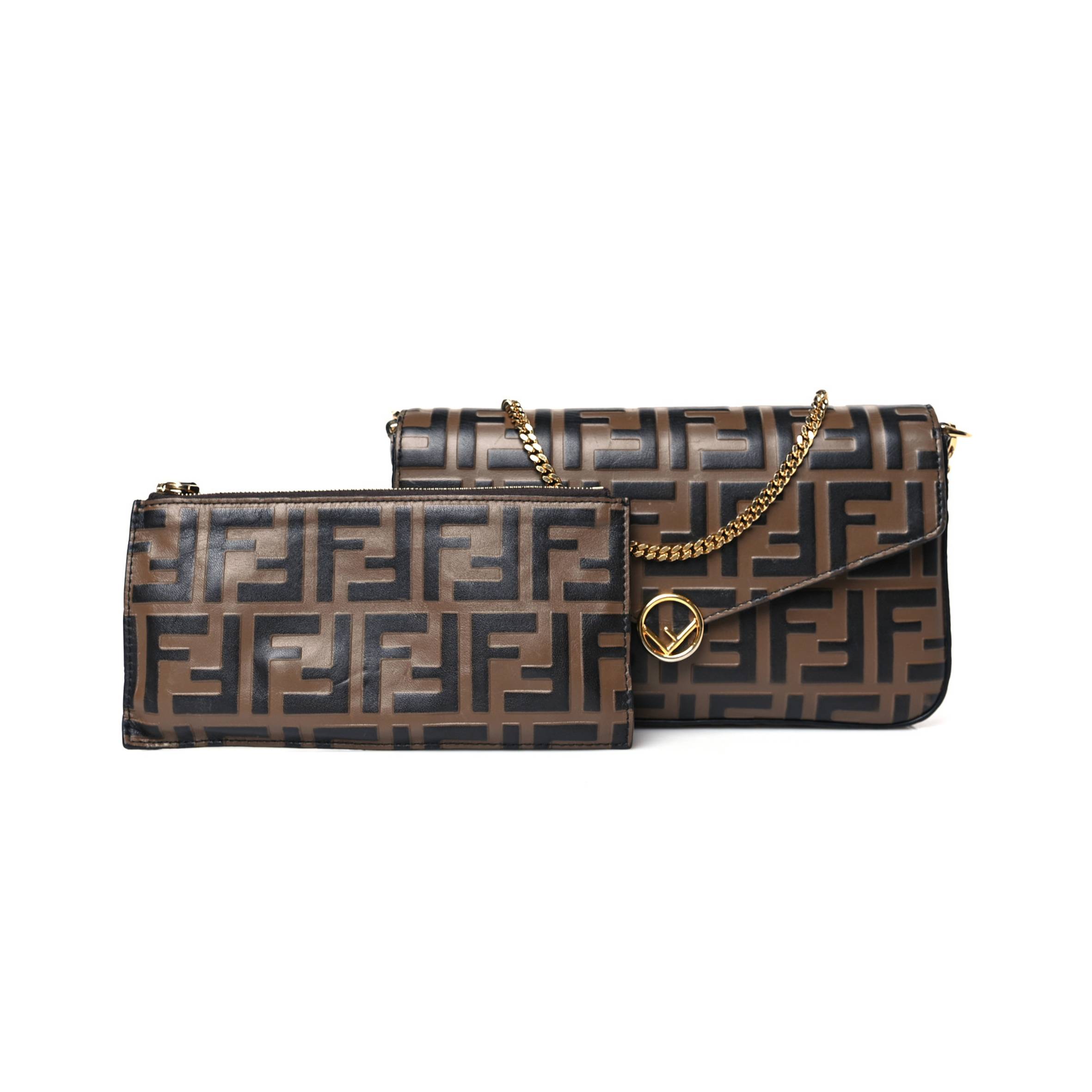 FENDI VITELLO SOFT F IS FENDI BI-COLOR FF 1974 EMBOSSED ENVELOPE WALLET ON CHAIN WITH POUCHES MAYA BLACK (21*12*3cm)