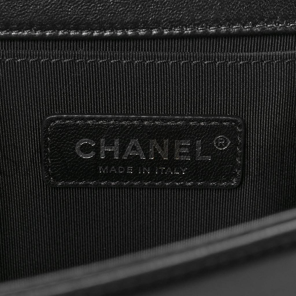 CHANEL CALFSKIN QUILTED MEDIUM BOY FLAP BLACK SILVER HARDWARE (25*14*9cm)