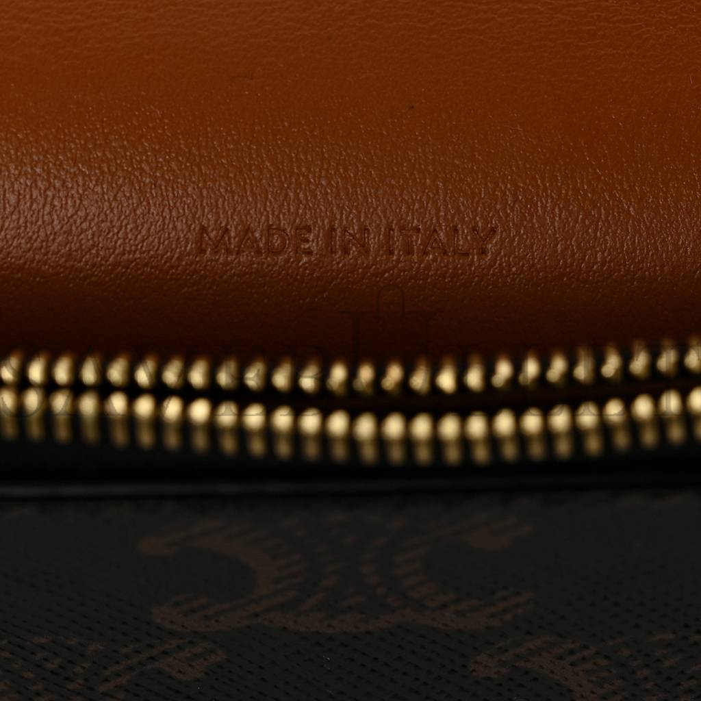 CELINE TRIOMPHE CANVAS LAMBSKIN WALLET ON STRAP TAN (20*13*6cm) CELINE TRIOMPHE CANVAS LAMBSKIN WALLET ON STRAP TAN (20*13*6cm)
